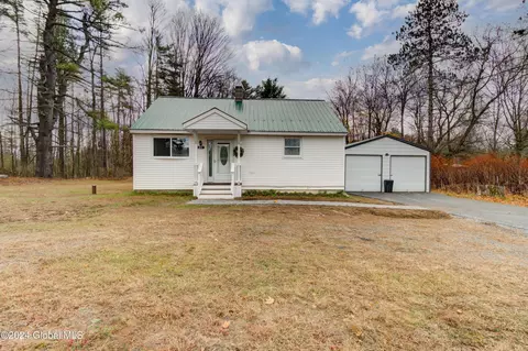 256 Lathrop Rd, Mayfield, NY 12117