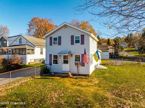 1184 River Rd, Troy, NY 12182