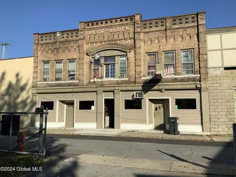 13-17 Court St, Hudson Falls, NY 12839