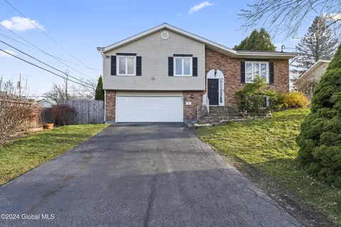 71 Ormond St, Albany, NY 12203