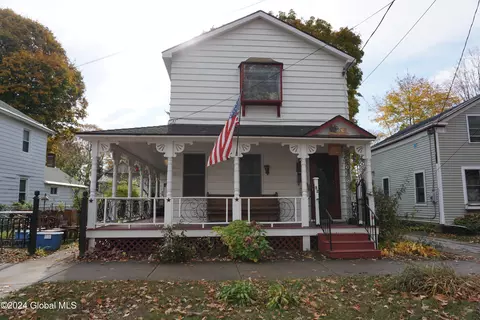 52 York Ave, Saratoga, NY 12866