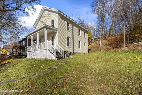11 E Main St, Fonda, NY 12068