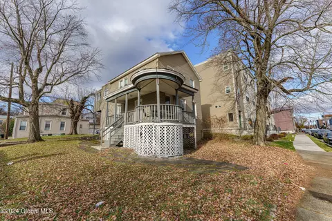 121 Main St, Cohoes, NY 12047