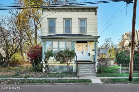 1635 Ninth Ave, Watervliet, NY 12189