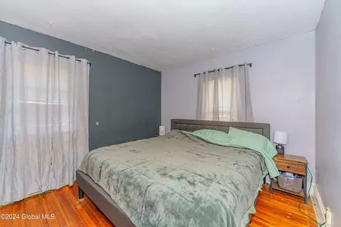 Bedroom - 21 Manchester Rd, Schenectady, NY 12304 photo 1 of 3