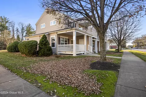 74 Knollwood Holw, Ballston Spa, NY 12020