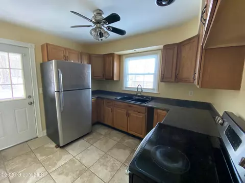 386 Mohawk Dr, Fonda, NY 12068 photo 3