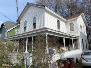 336 N Main St, Gloversville, NY 12078