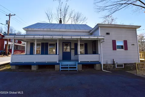5 Ridge Ave, Warrensburg, NY 12885