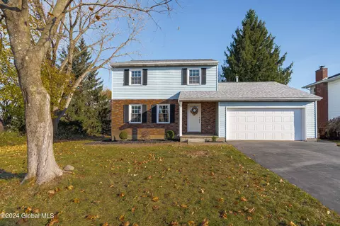 22 Galileo Way, Latham, NY 12110