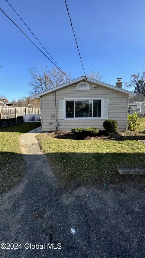 837 12 Adams St, Schenectady, NY 12306
