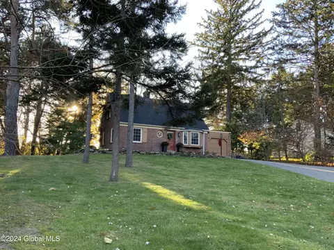 63 Upper Loudon Rd, Loudonville, NY 12211