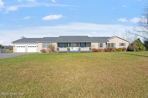 206 Mosher Rd, Amsterdam, NY 12010