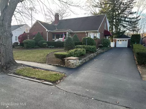 1813 12th Ave, Watervliet, NY 12189