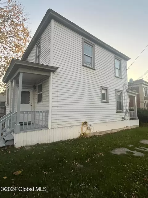 Exterior - 1688 Avenue B, Schenectady, NY 12308 photo 3 of 3