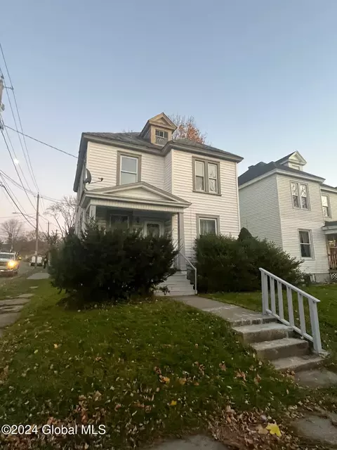 1688 Avenue B, Schenectady, NY 12308