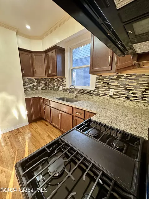 1856 Eastern Pkwy, Schenectady, NY 12309 photo 7