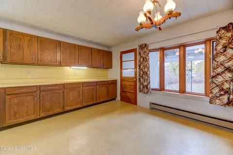 2450 3rd Ave, Schenectady, NY 12303 photo 13
