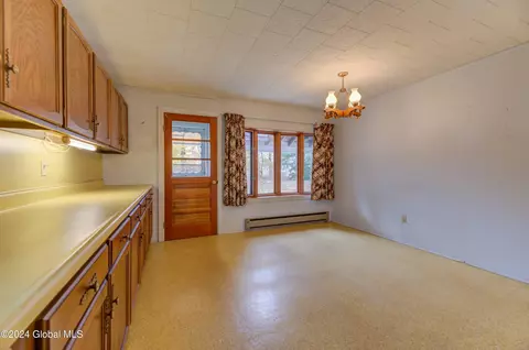 2450 3rd Ave, Schenectady, NY 12303 photo 11