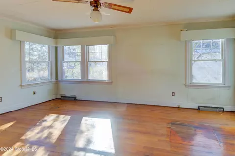 2450 3rd Ave, Schenectady, NY 12303 photo 18
