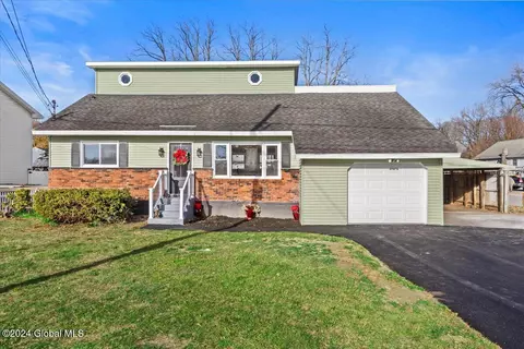 143 Ray Ave, Schenectady, NY 12304