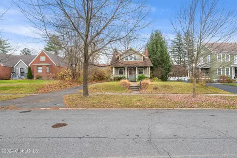 1572 Randolph Rd, Schenectady, NY 12308
