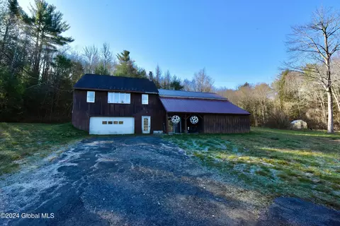 891 N N Bush Rd, Johnstown, NY 12095