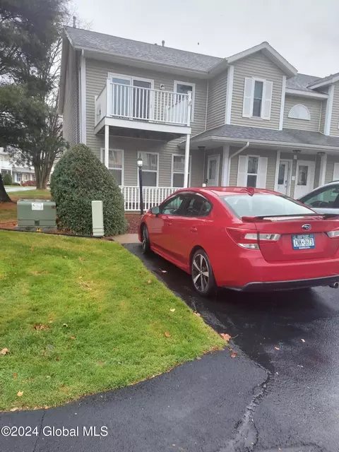 1801 Cambridge Manor Dr #1801, Scotia, NY 12302