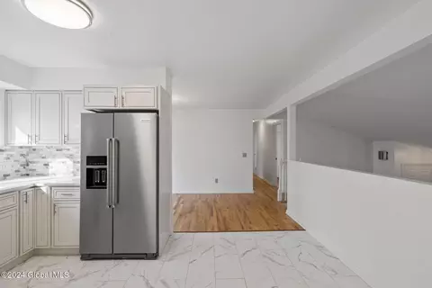 127 Jordan Blvd, Delmar, NY 12054 photo 7