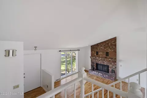 127 Jordan Blvd, Delmar, NY 12054 photo 9