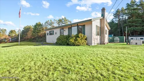78 Panther Mtn Rd, Chestertown, NY 12817