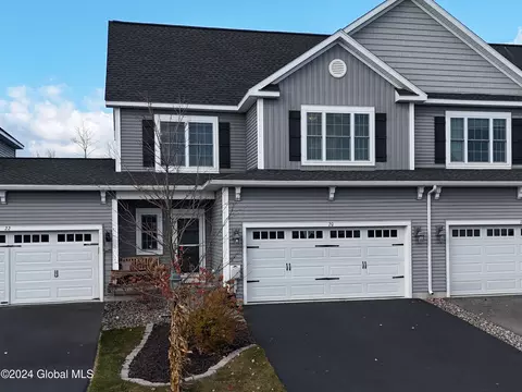 20 Pasture Pl, Ballston Lake, NY 12019