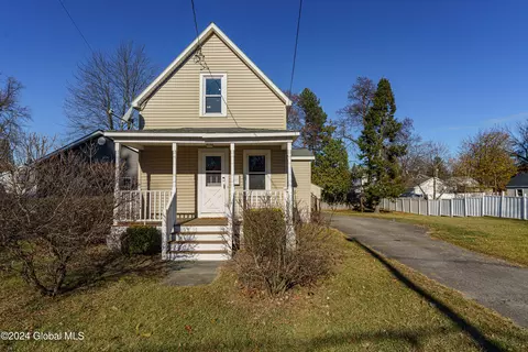 2031 Westside Ave, Schenectady, NY 12306