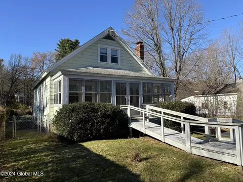 4447 Ny Highway 150, West Sand Lake, NY 12196