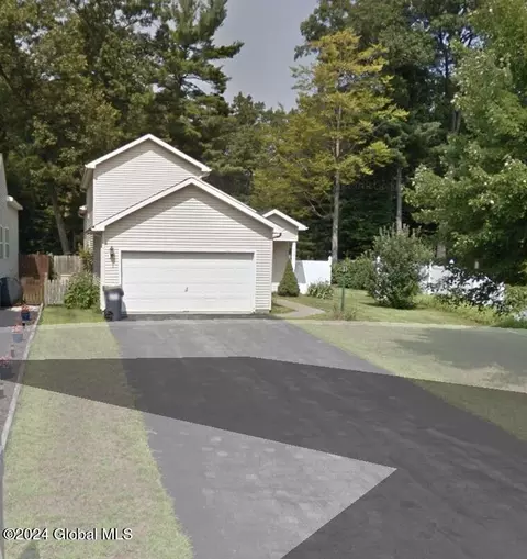 332 Meadowlark Dr, Ballston Spa, NY 12020
