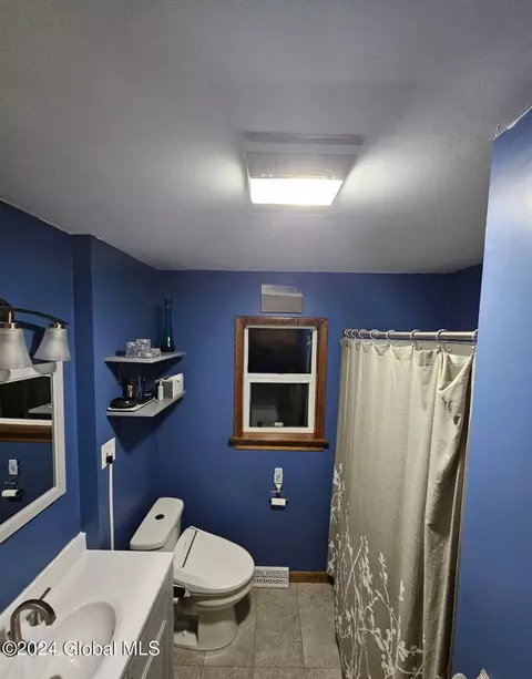 Bath - 232 Palmer Ave, Schenectady, NY 12303 photo 1 of 1