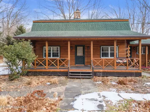 239 Beaver Dam Rd, Selkirk, NY 12158
