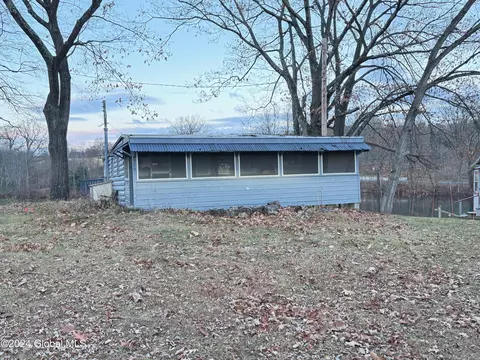 579 Alyssa Way, Cambridge, NY 12816