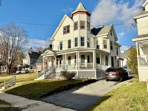 249 Guy Park Ave, Amsterdam, NY 12010
