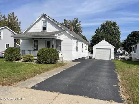 5 Terrace Ave, South Glens Falls, NY 12803