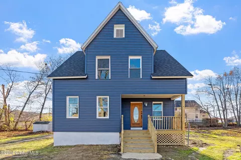 24 May St, Rensselaer, NY 12144