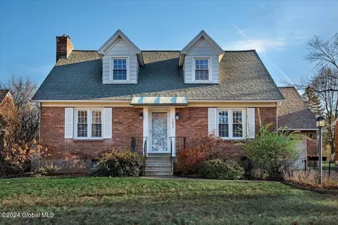 1827 Randolph Rd, Schenectady, NY 12308