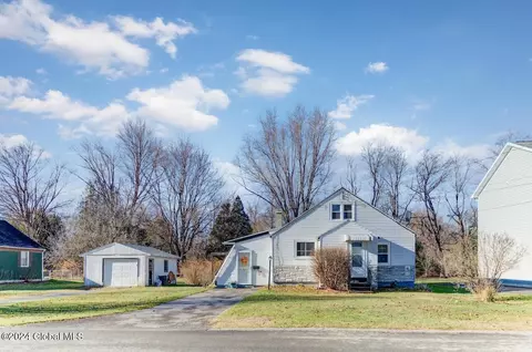 215 N Chase St, Johnstown, NY 12095
