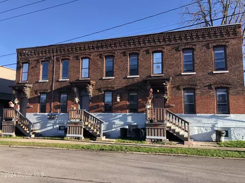 3 5 7 First Ave, Amsterdam, NY 12010