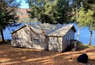 126 Twin Brooks Rd, Elizabethtown, NY 12932