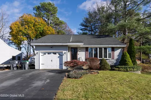 26 Kellar Ave, Rotterdam, NY 12306