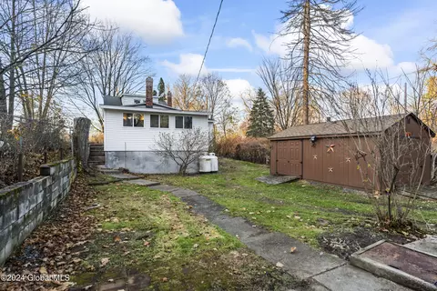 380 Lansing Ave, Troy, NY 12182
