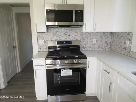 Kitchen - 26 Northern Dr, Troy, NY 12182 photo 5 of 8