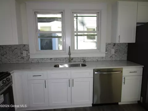Kitchen - 26 Northern Dr, Troy, NY 12182 photo 6 of 8