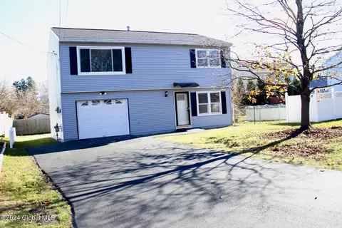 1307 Chestnut St, Watervliet, NY 12189
